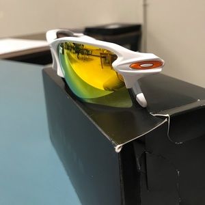 Flak 2.0 XL Polished White w/fire Irid